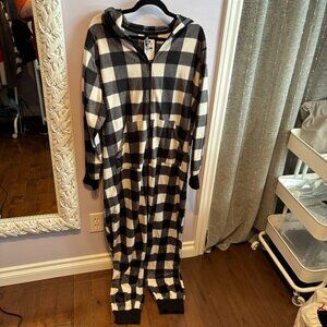 Torrid Super Soft Onesie NWT size 1(14/16)